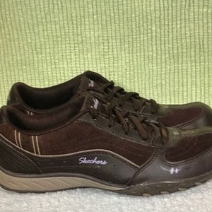 Skechers women’s relaxed fit breathe easy brown leather athletic shoes